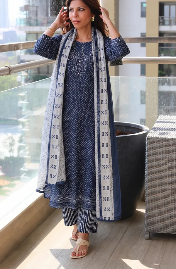 Navy_Printed_Straight_Kurta_Set_For_Women