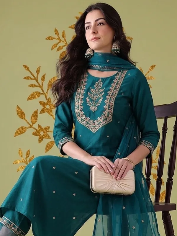 Teal_Embroidered_Straight_Kurta_Set_With_Dupatta_For_Women
