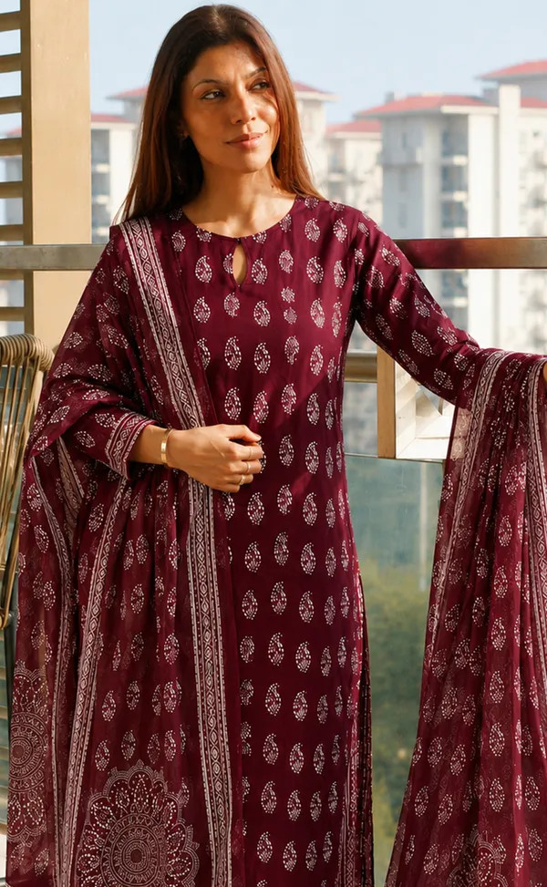 Maroon_Printed_Straight_Kurta_With_Dupatta_For_Women
