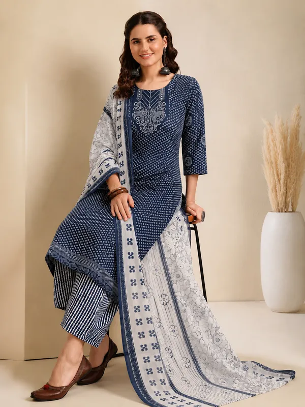 Navy_Printed_Straight_Kurta_Set_For_Women