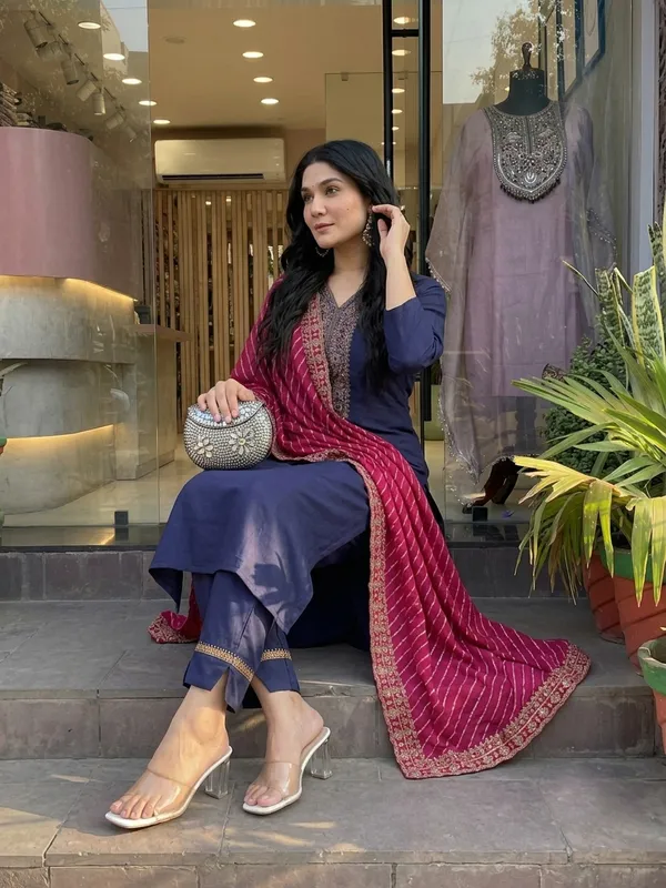 Navy_Embroidered_Straight_Kurta_Pant_Set_With_Dupatta_For_Women