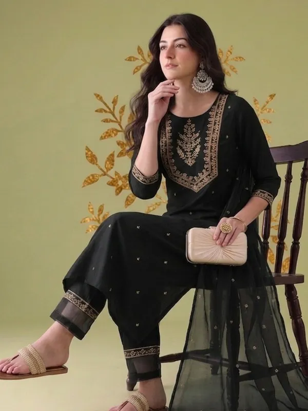 Purple_Embroidered_Straight_Kurta_Pant_Set_For_Women