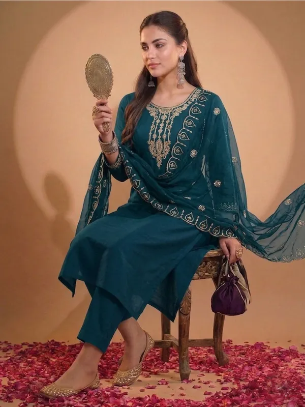 Dark_Green_Embroidered_Straight_Kurta_Set_For_Women