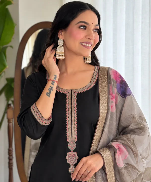 Black_Straight_Kurta_Set_For_Women