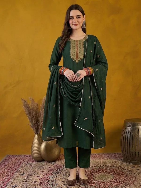 Green_Embroidered_Straight_Kurta_Set_For_Women