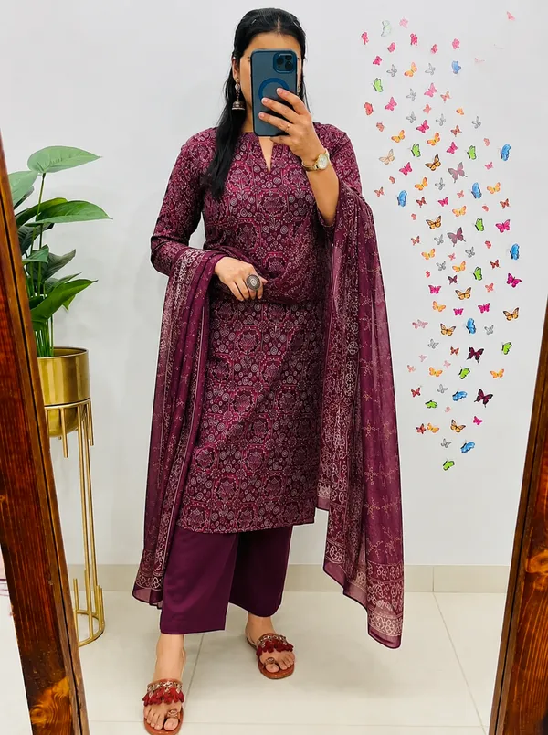 Maroon_Printed_Straight_Kurta_Set_For_Women