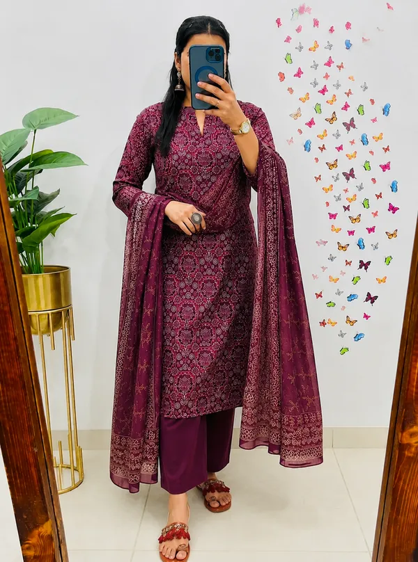 Maroon_Printed_Straight_Kurta_Set_For_Women