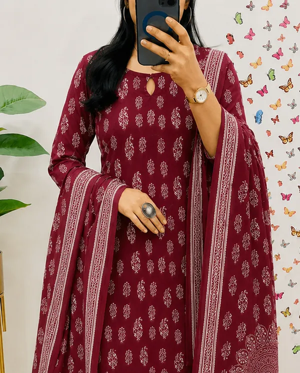 Maroon_Printed_Straight_Kurta_With_Dupatta_For_Women