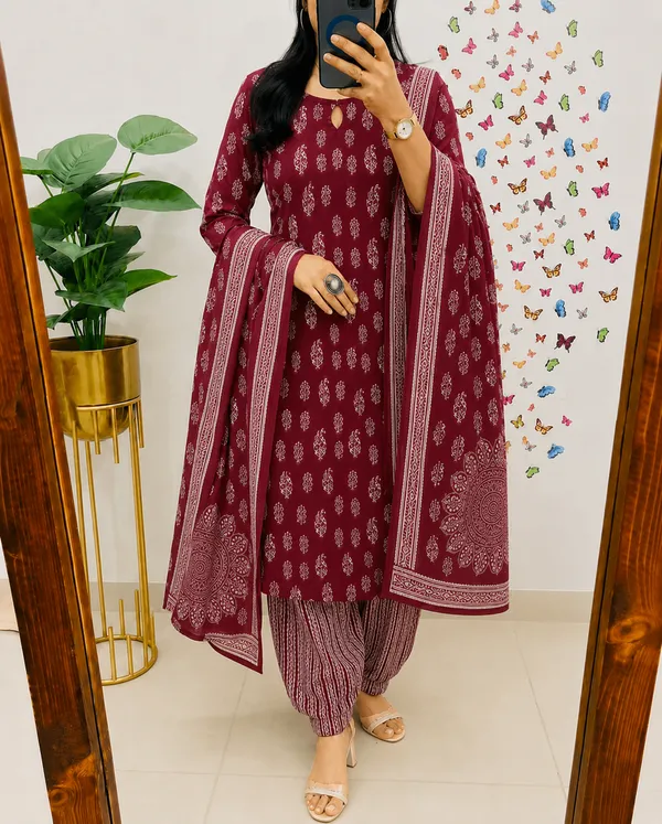Maroon_Printed_Straight_Kurta_With_Dupatta_For_Women