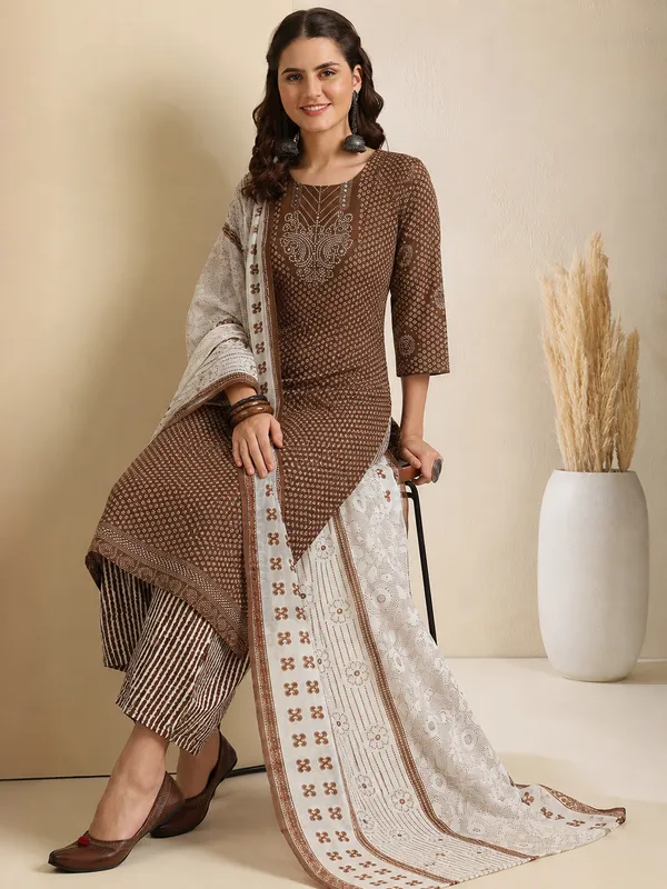 Brown_Printed_Straight_Kurta_Set_With_Dupatta_For_Women