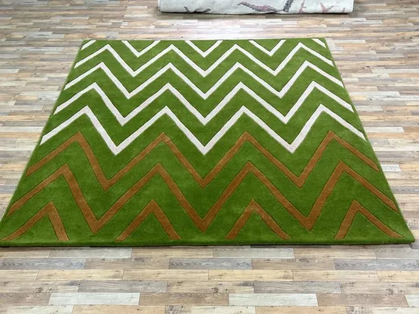 Green_Wool_Viscose_Contemporary_Chevron_Pattern_Area_Rug