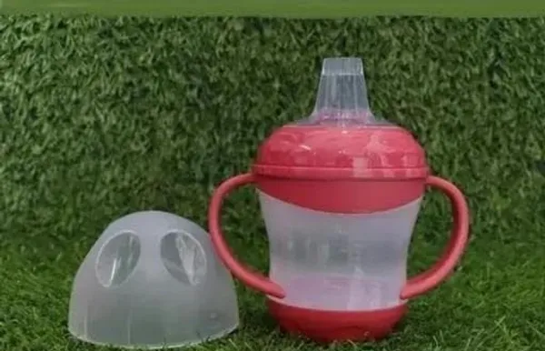 Red_Plastic_Anti-Colic_Baby_Sipper_Cup_For_Toddlers