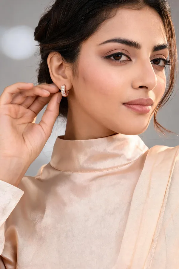 Hoop_Earrings_With_Crystal_Pave