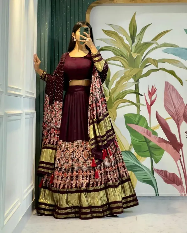Maroon_Traditional_Lehenga_Choli_Set_for_Women