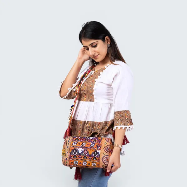 Patchwork_Cross_Body_Handbag_With_Detachable_Sling