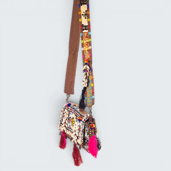Rajasthani_Patchwork_Cross_Body_Handbag_With_Detachable_Sling_Pattern_For_Women_And_Girls_Festivals_Or_Parties_Multicolor