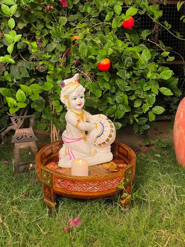Wooden_Round_Carved_Chakki_Bowl_Coffee_Table_With_Removable_Tray_Top_Rustic_Farmhouse_Accent_Table_Decorative_Ottoman_Serving_Tray_Fruit_Basket_Stand_Painted_Multi_45x45x20_Cm