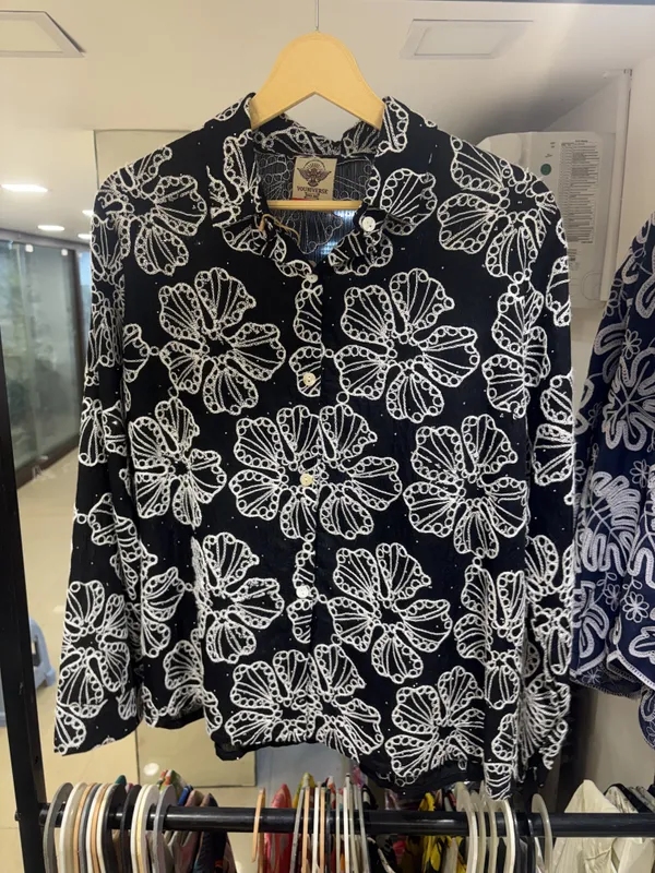 Black_Cotton_Relaxed_Fit_Floral_Print_Shirt_For_Women