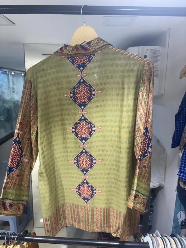 Green_Muslin_Relaxed_Fit_Striped_Ethnic_Print_Shirt_For_Women
