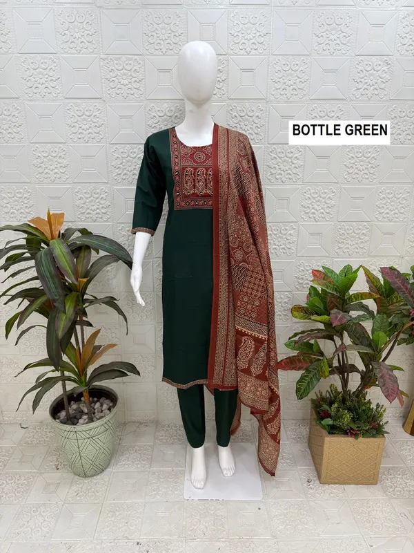 Green_Cotton_Kurta_Set_For_Women