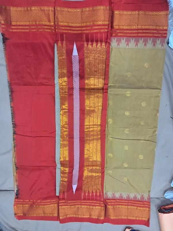 Pure_Ilkal_Red_And_Beige_Woven_Saree_for_Women