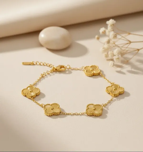 Gold_Stainless_Steel_Bracelet_For_Women