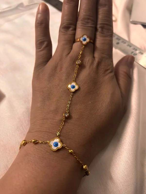 Gold_Stainless_Steel_Bracelet_/_Hand_Chain_For_Women