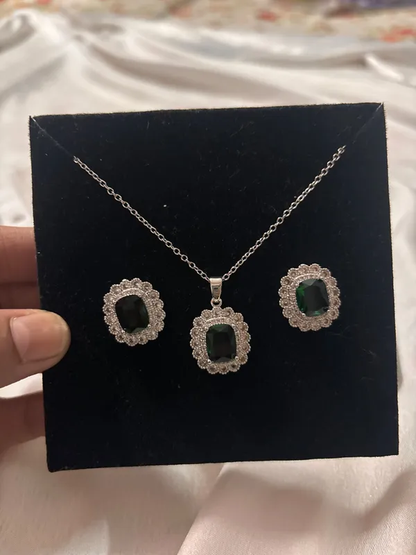 IRAZ_Women's_Silver-Tone_Crystal_Necklace_and_Earrings_Jewellery_Set_PVD_Plated