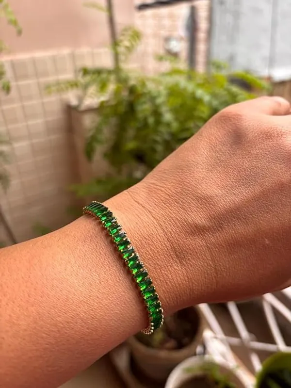 IRAZ_Tennis_Bracelet_with_Green_Crystals_