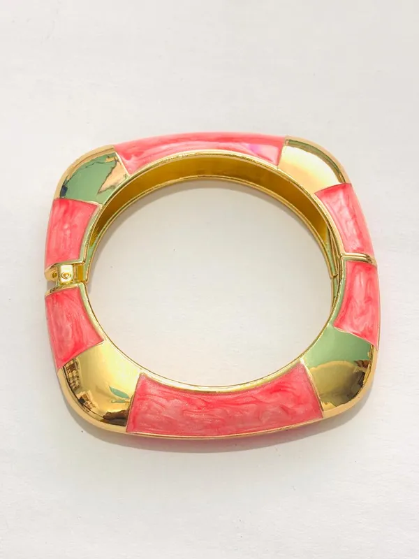 IRAZ_Two-Tone_Pink_&_Gold_Square_Enamel_Hinge_Bangle_Bracelet