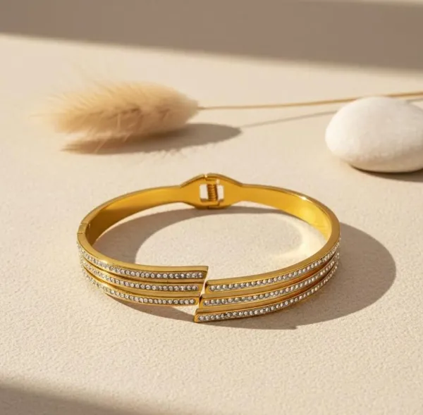 Gold_Stainless_Steel_Bracelet_For_Women