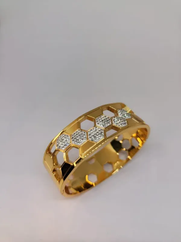 Gold_Stainless_Steel_Bracelet_For_Women