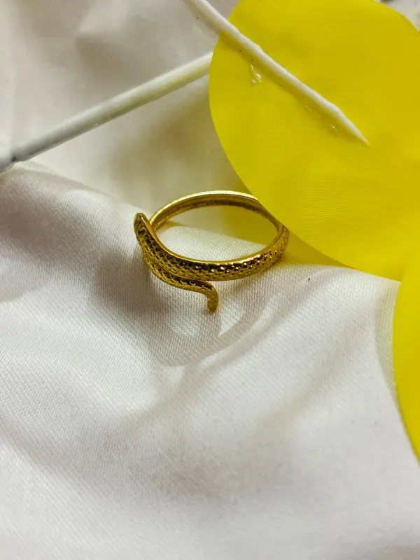 Gold_Stainless_Steel_Ring_For_Women