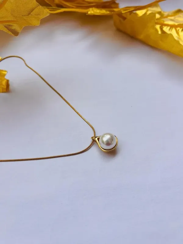 Gold_And_White_Stainless_Steel_Necklace_For_Women