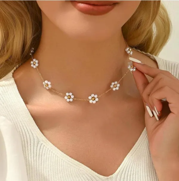 Gold_And_White_Stainless_Steel_Necklace_For_Women