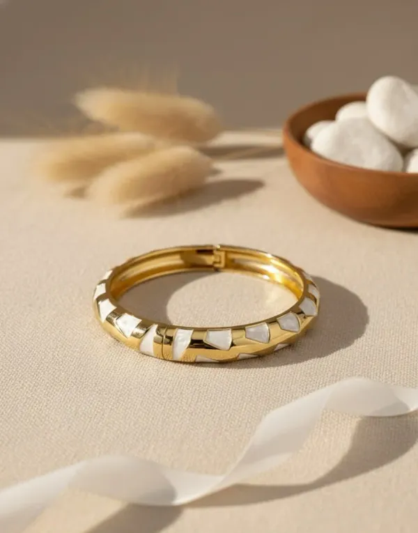 Gold_And_White_Copper_Bracelet_For_Women