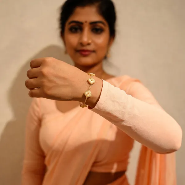 Gold_Stainless_Steel_Bracelet_For_Women