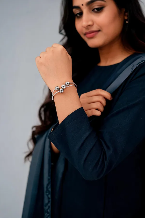 Silver_Stainless_Steel_Bracelet_For_Women
