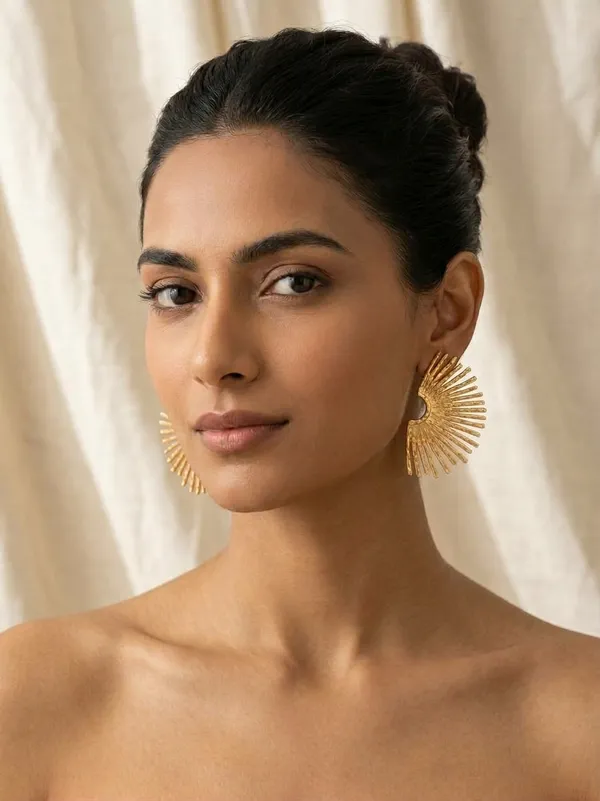 IRAZ_Gold_Spike_Earrings_For_Women
