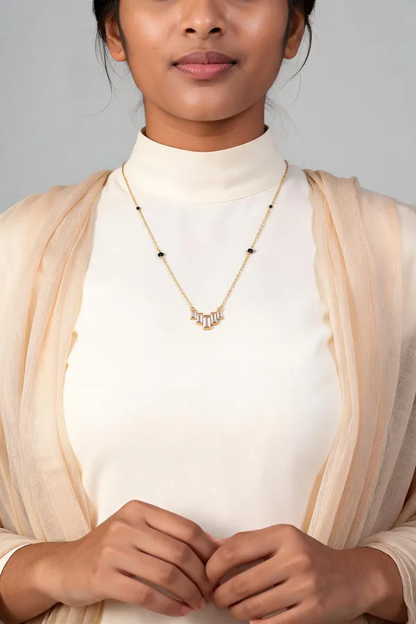 Gold_Brass_Geometric_Pendant_Necklace_For_Women