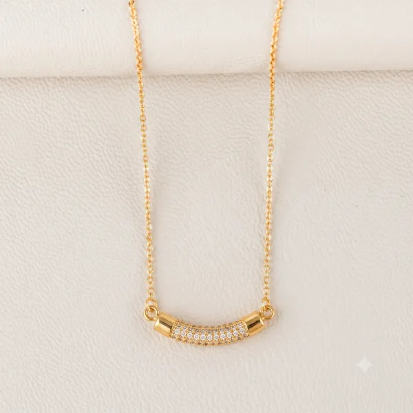 Gold_Brass_Crystal_Curved_Bar_Necklace_For_Women