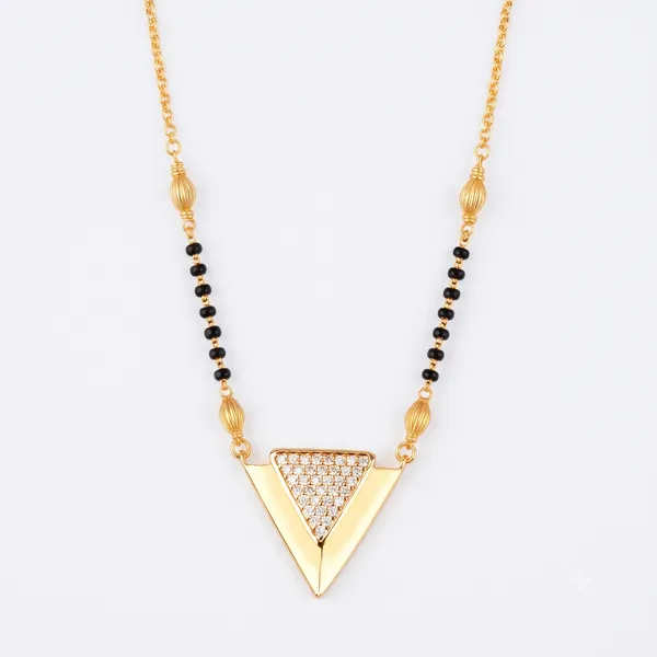 Gold_&_Black_Brass_Triangular_Pendant_Beaded_Necklace_For_Women