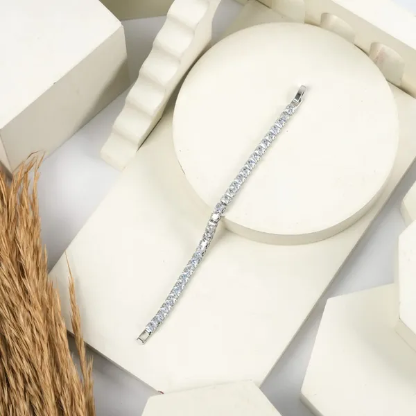Silver_Alloy_Crystal_Link_Bracelet_For_Women