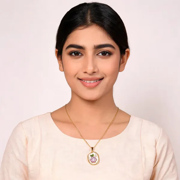Gold_Brass_Floral_Pendant_Necklace_For_Women