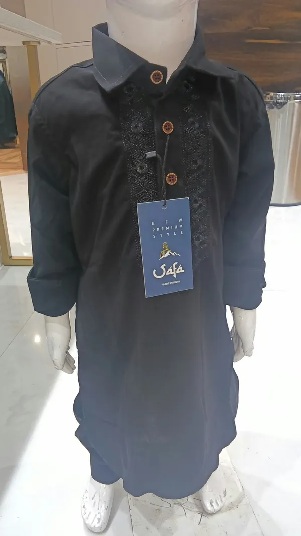 Black_Embroidered_Straight_Kurta_for_Boys(16_YRS)