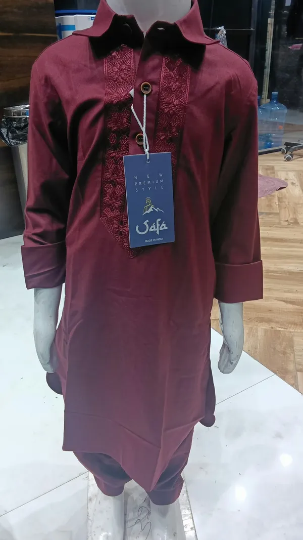 Maroon_Embroidered_Pathani_for_Boys(16_YRS)