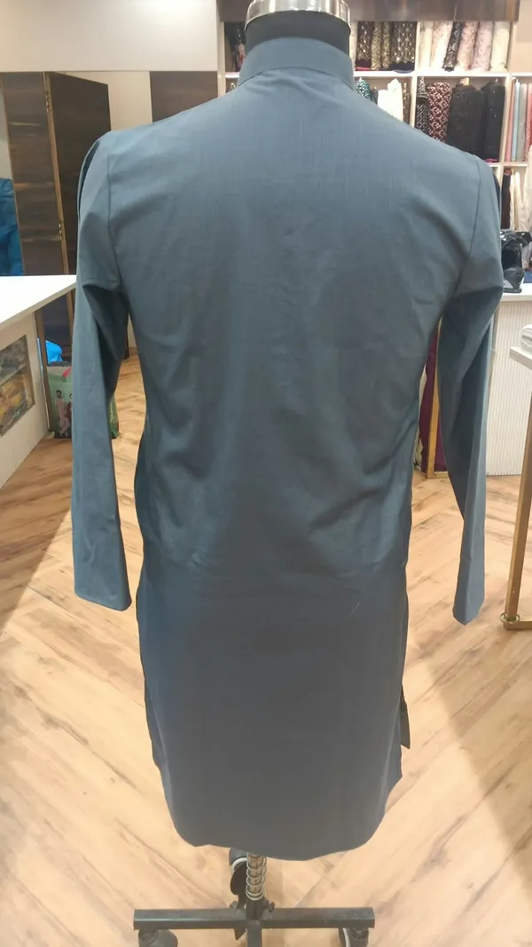 Grey_Straight_Fit_Kurta_For_Men(46)