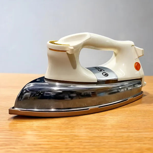 Shatak_Diva_Leight_Weight_Isi_Marked_1000_W_Dry_Iron_(Golden-White)