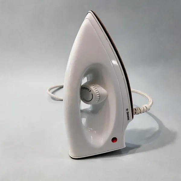Shatak_Fusion_Light_Weight_Isi_Marked_1000_W_Dry_Iron_(White)
