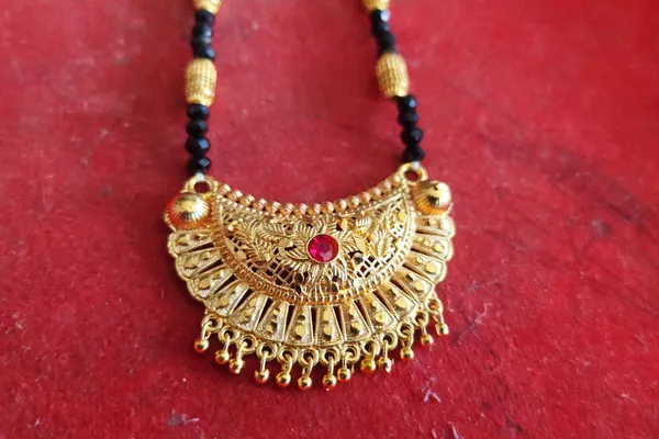 Gold_Tone_Beaded_Mangalsutra_Necklace_for_Women